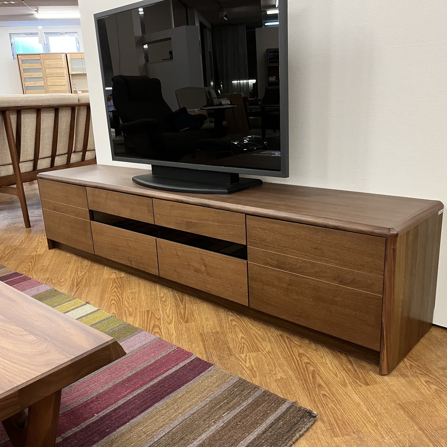 カリモク　アウトレットセール品　TVボード