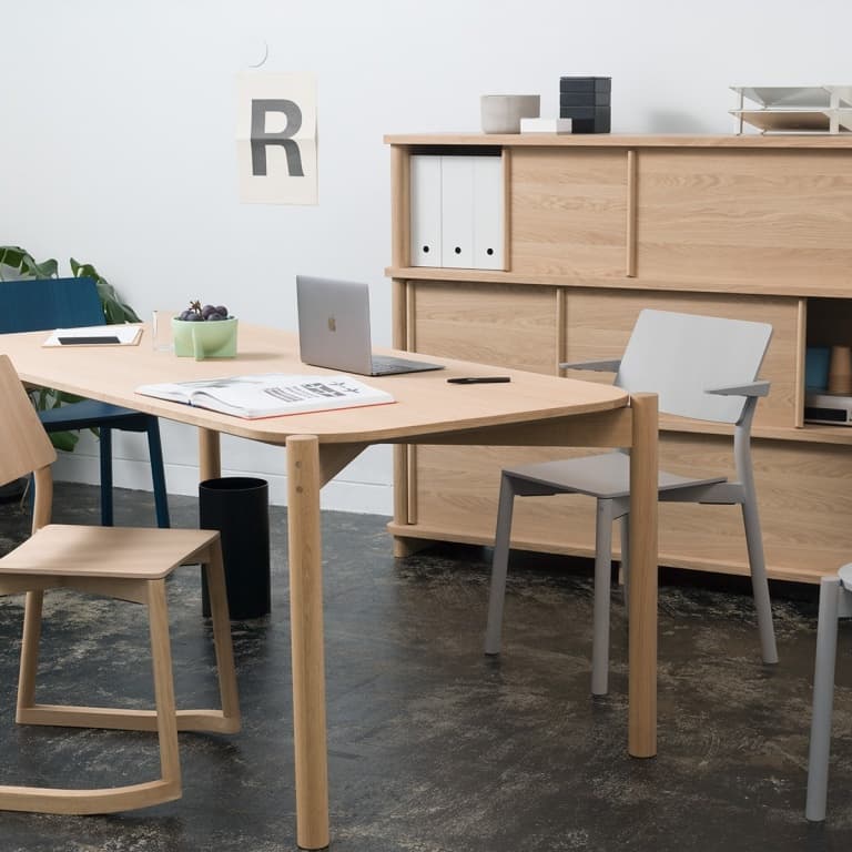 カリモクニュースタンダード　埼玉 パノラマチェア ウィズランナーズ　展示ございます