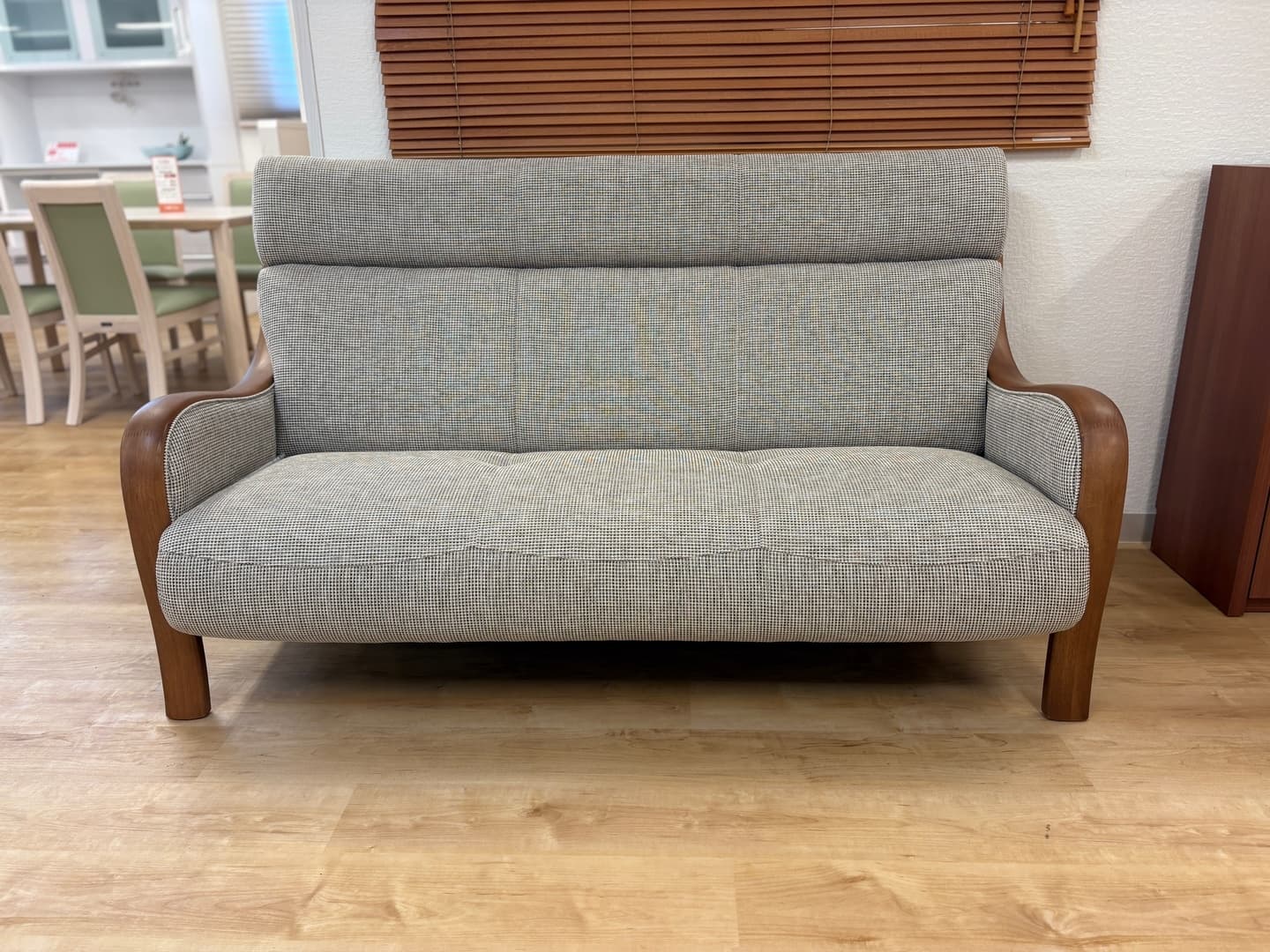 カリモク　ソファW13103